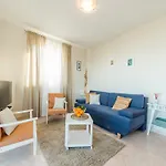 Semesterbostad House Mareta, Sea View *